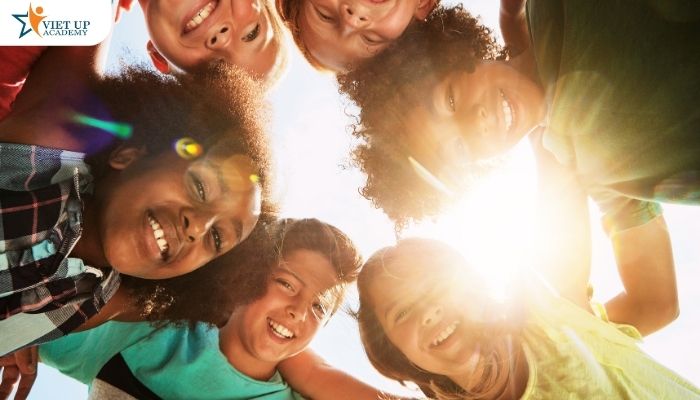 Dạy trẻ tôn trọng sự khác biệt không còn là một kỹ năng “nên có” mà đã trở thành một giá trị giáo dục cốt lõi.