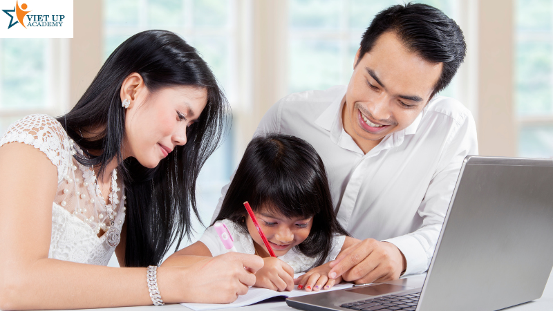 Làm gương mỗi ngày cho con học tập theo