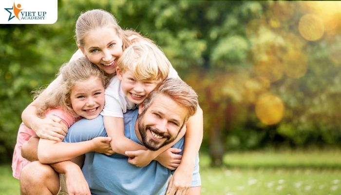 Để 4 nguyên tắc chung khi bé vui chơi ngoài trời được thực hiện hiệu quả