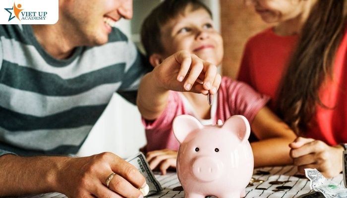 Biết để dành tiền tiêu vặt để mua món đồ lớn hơn