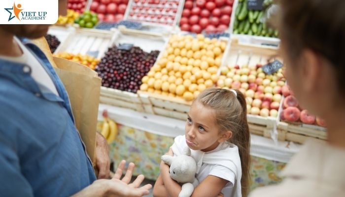 Các kỹ năng giúp trẻ tránh bị lạc trong siêu thị
