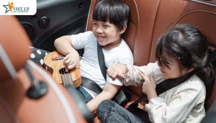 Kỹ Năng Thoát Hiểm Cơ Bản Khi Bị Kẹt Trong Ô Tô